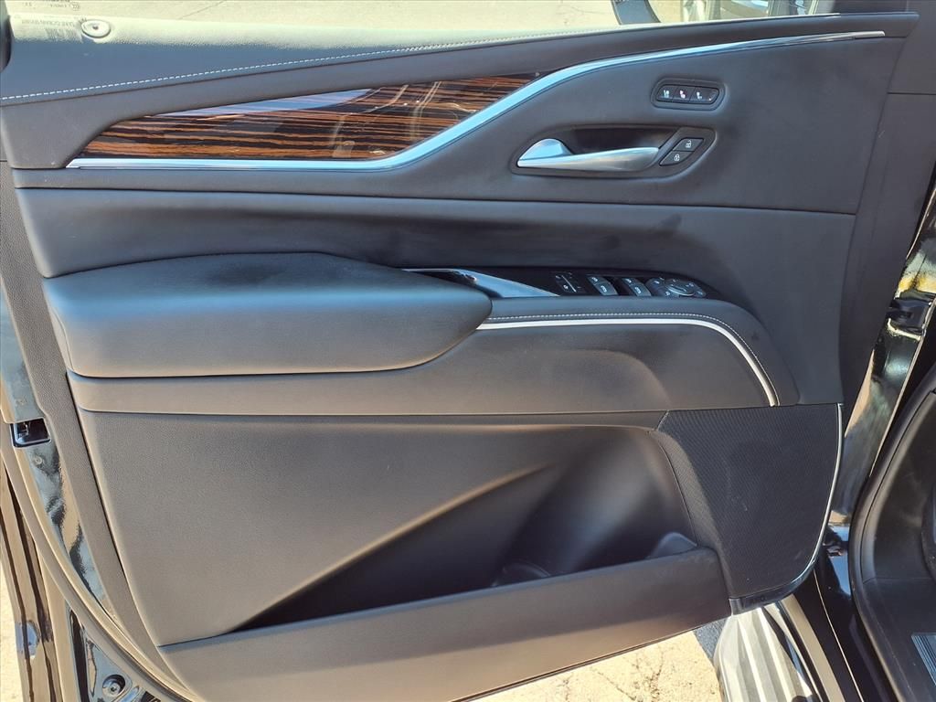 Thumbnail: 2024 Cadillac Escalade - 16