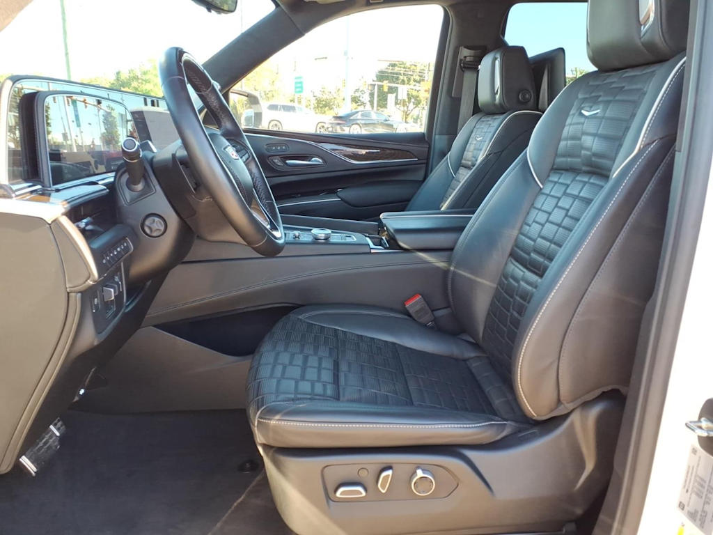 Thumbnail: 2024 Cadillac Escalade - 10