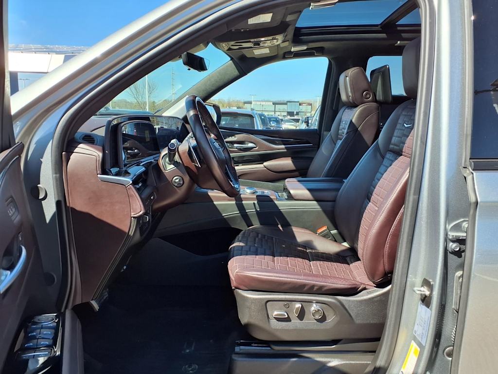 Thumbnail: 2024 Cadillac Escalade - 10