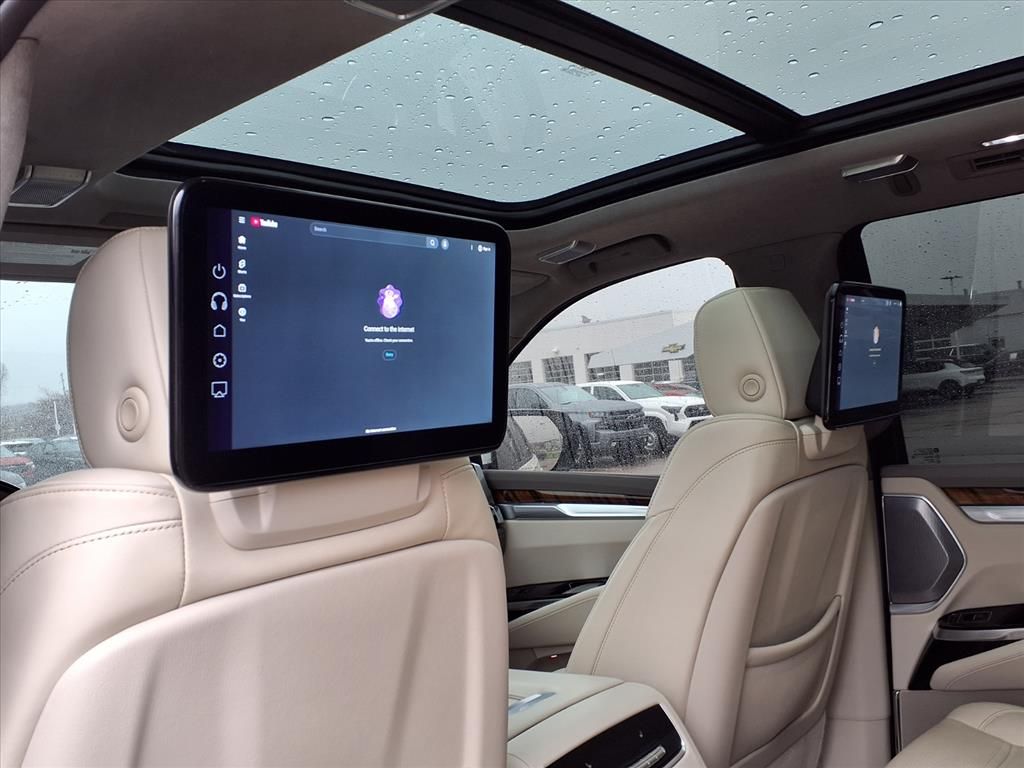 Thumbnail: 2025 Cadillac Escalade - 18