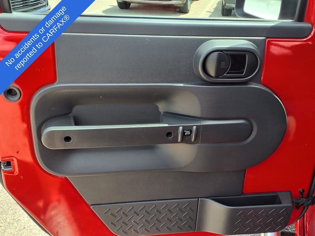 Thumbnail: 2010 Jeep Wrangler - 18