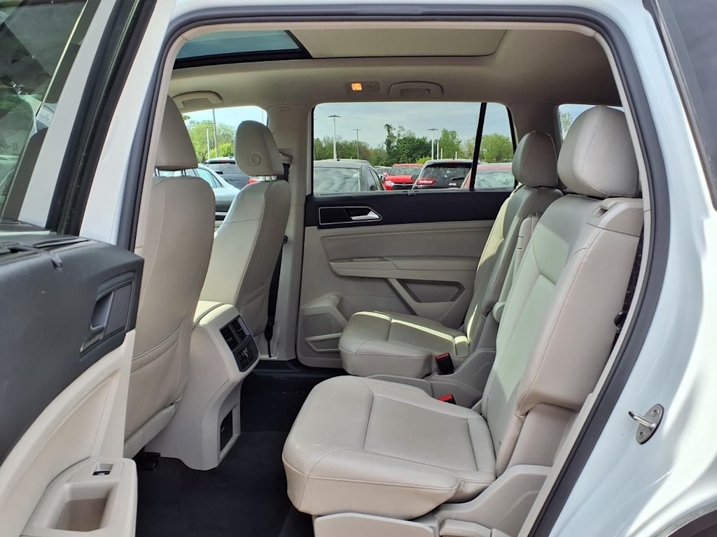 Thumbnail: 2018 Volkswagen Atlas - 11