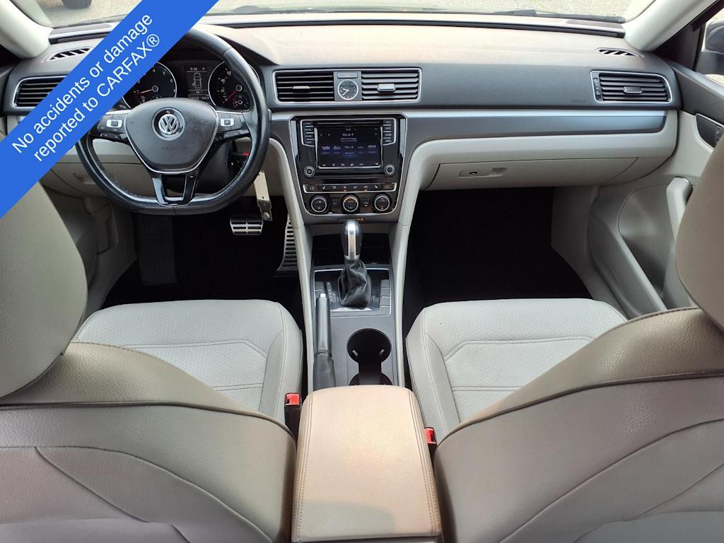 Thumbnail: 2017 Volkswagen Passat - 2