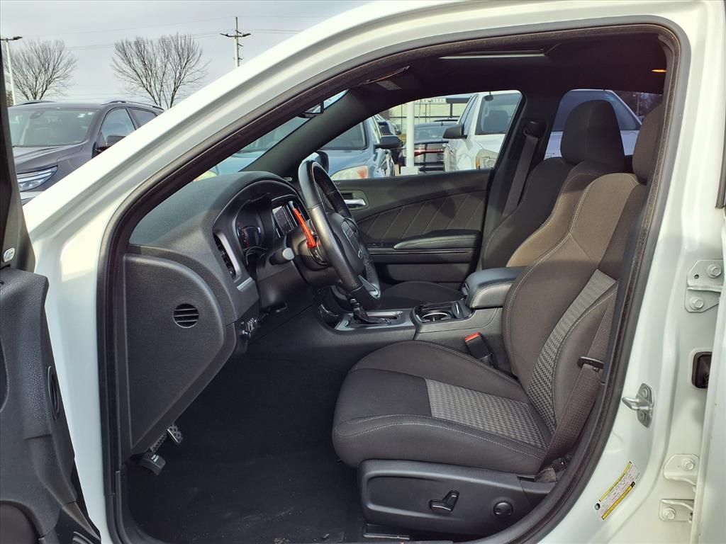 Thumbnail: 2022 Dodge Charger - 9