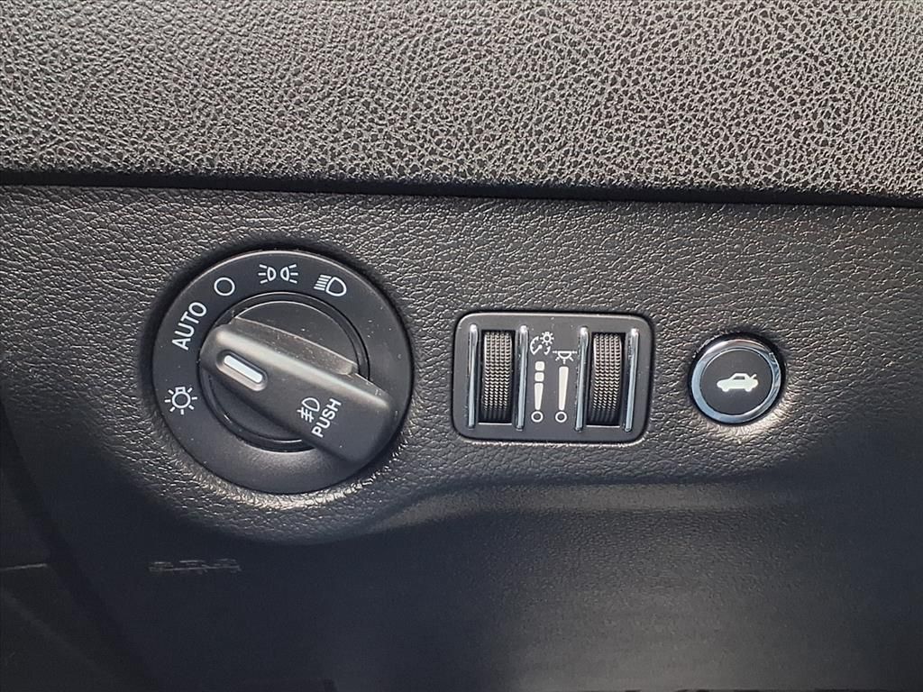 Thumbnail: 2022 Dodge Charger - 28