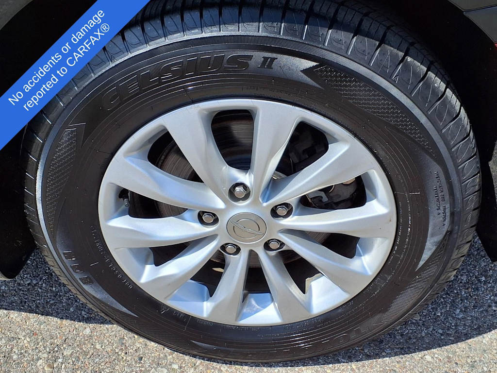 Thumbnail: 2018 Chrysler Pacifica - 8