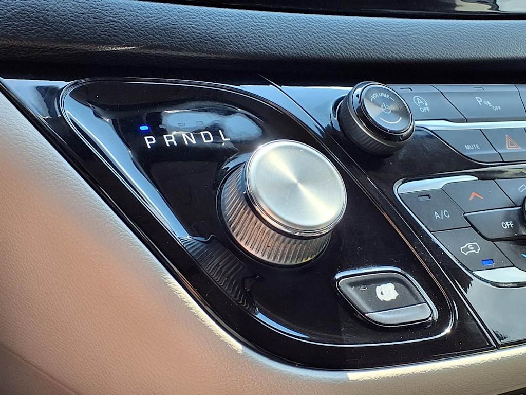 Thumbnail: 2019 Chrysler Pacifica - 24