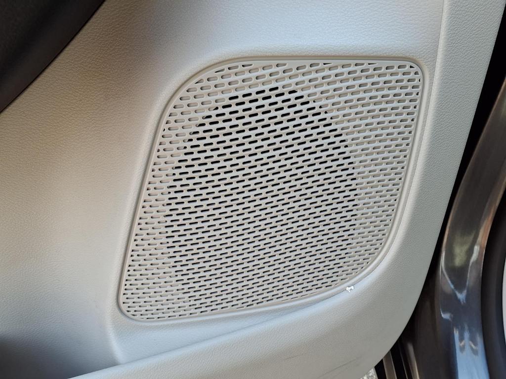 Thumbnail: 2019 Chrysler Pacifica - 15