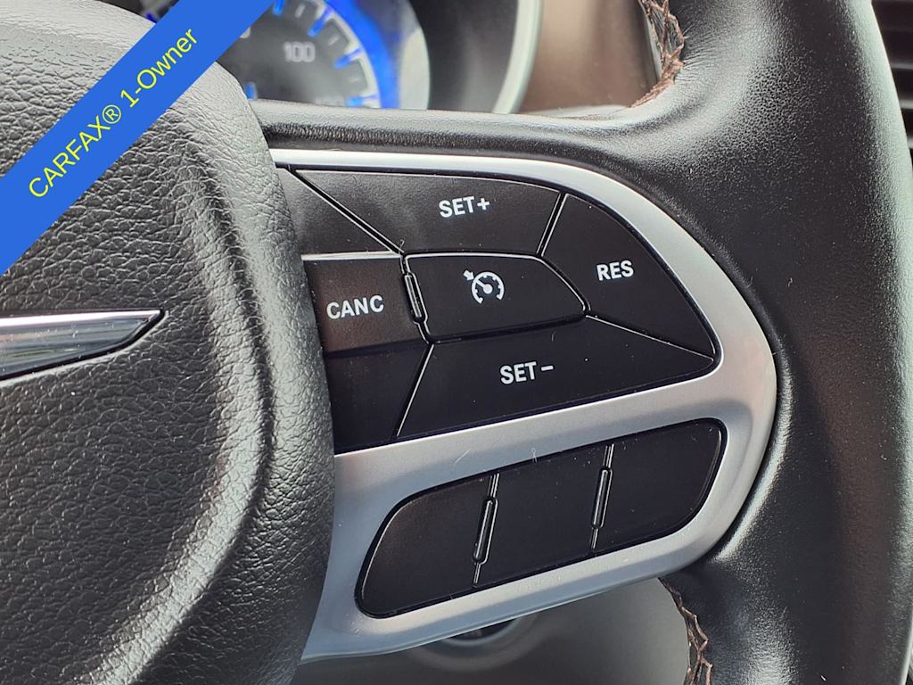 Thumbnail: 2018 Chrysler Pacifica - 25