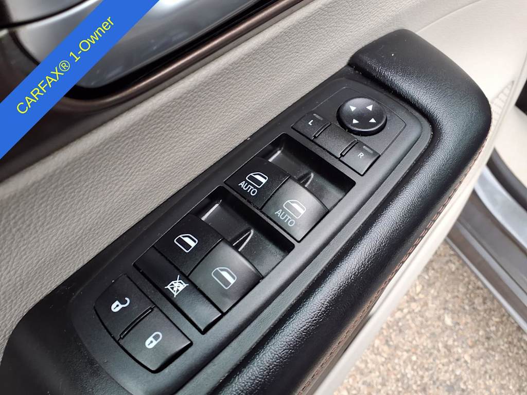 Thumbnail: 2018 Chrysler Pacifica - 19