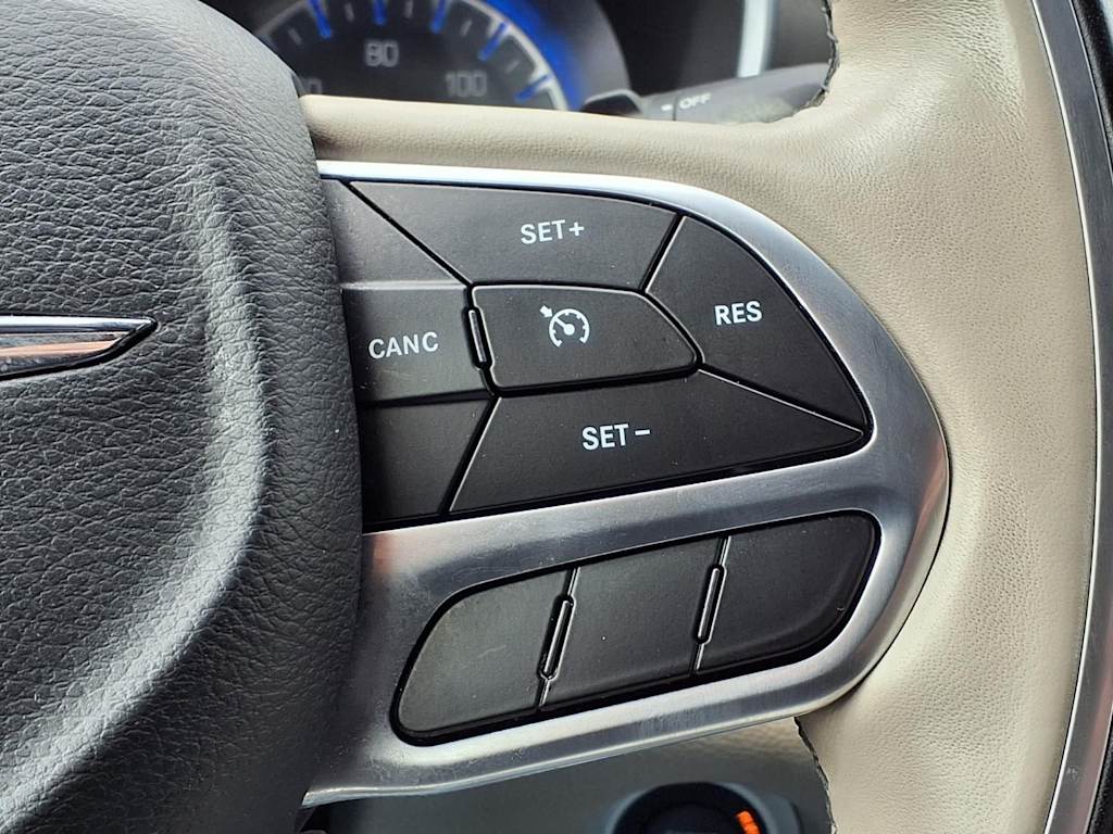 Thumbnail: 2019 Chrysler Pacifica - 23