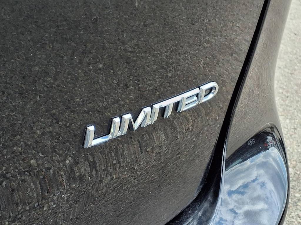 Thumbnail: 2019 Chrysler Pacifica - 6