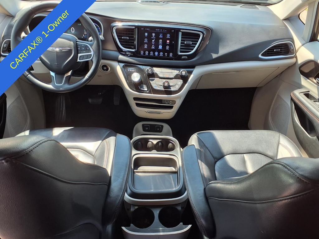 Thumbnail: 2017 Chrysler Pacifica - 2