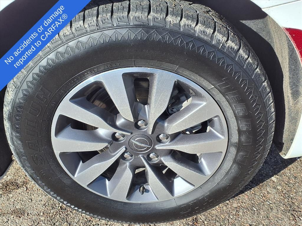 Thumbnail: 2023 Chrysler Pacifica - 8