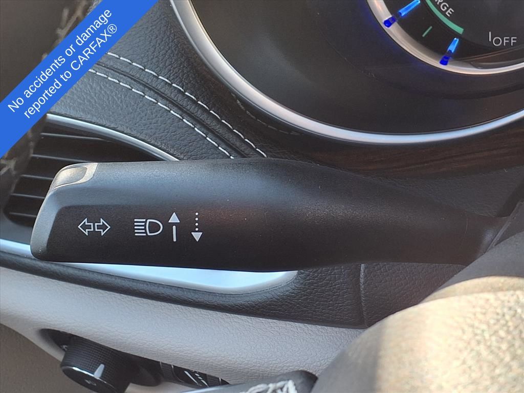 Thumbnail: 2023 Chrysler Pacifica - 24