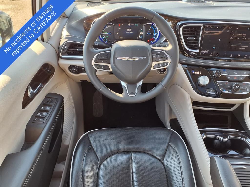 Thumbnail: 2023 Chrysler Pacifica - 9