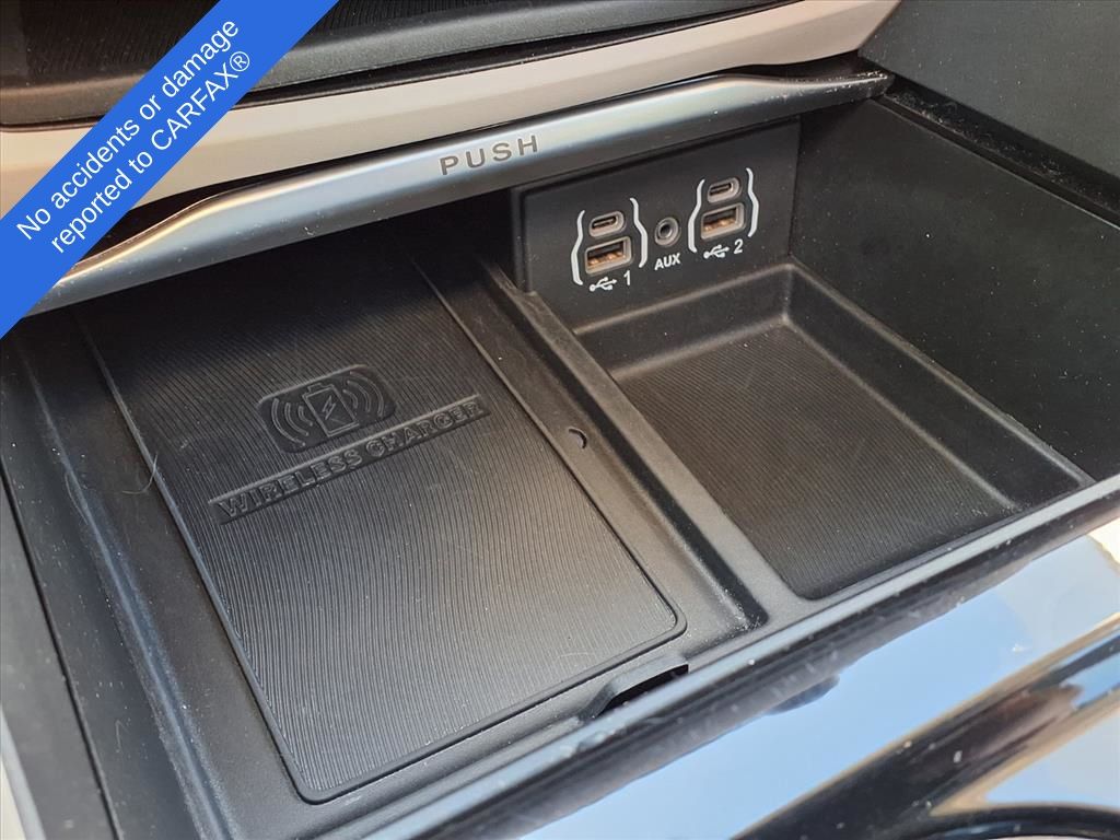 Thumbnail: 2023 Chrysler Pacifica - 15