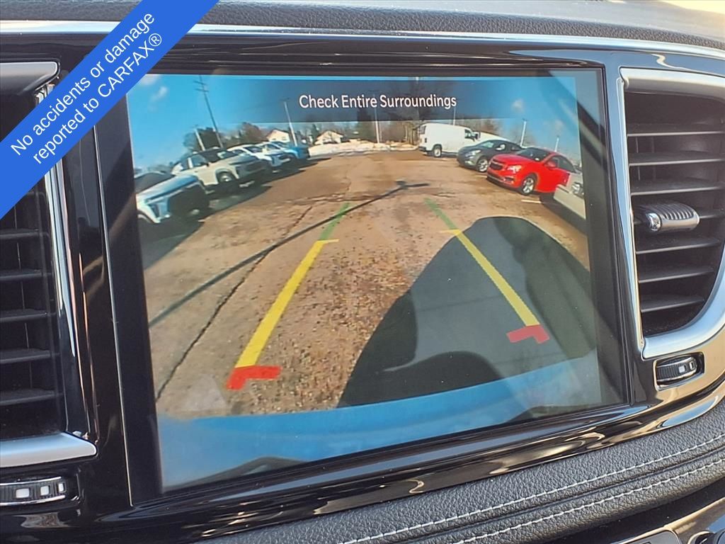 Thumbnail: 2023 Chrysler Pacifica - 26