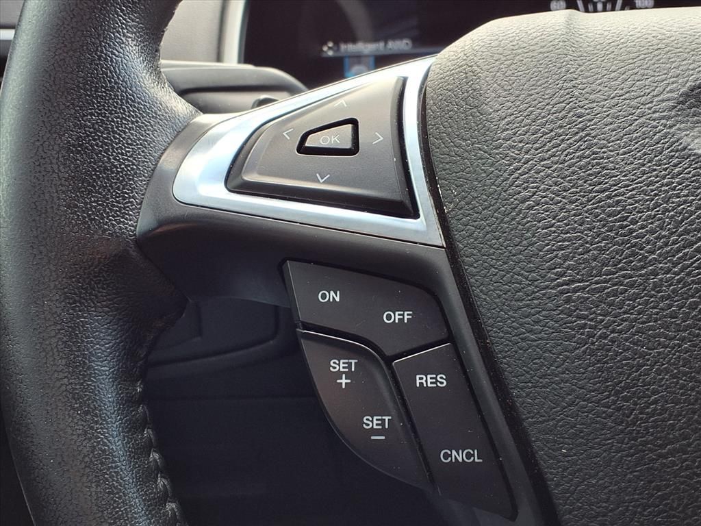 Thumbnail: 2017 Ford Edge - 24