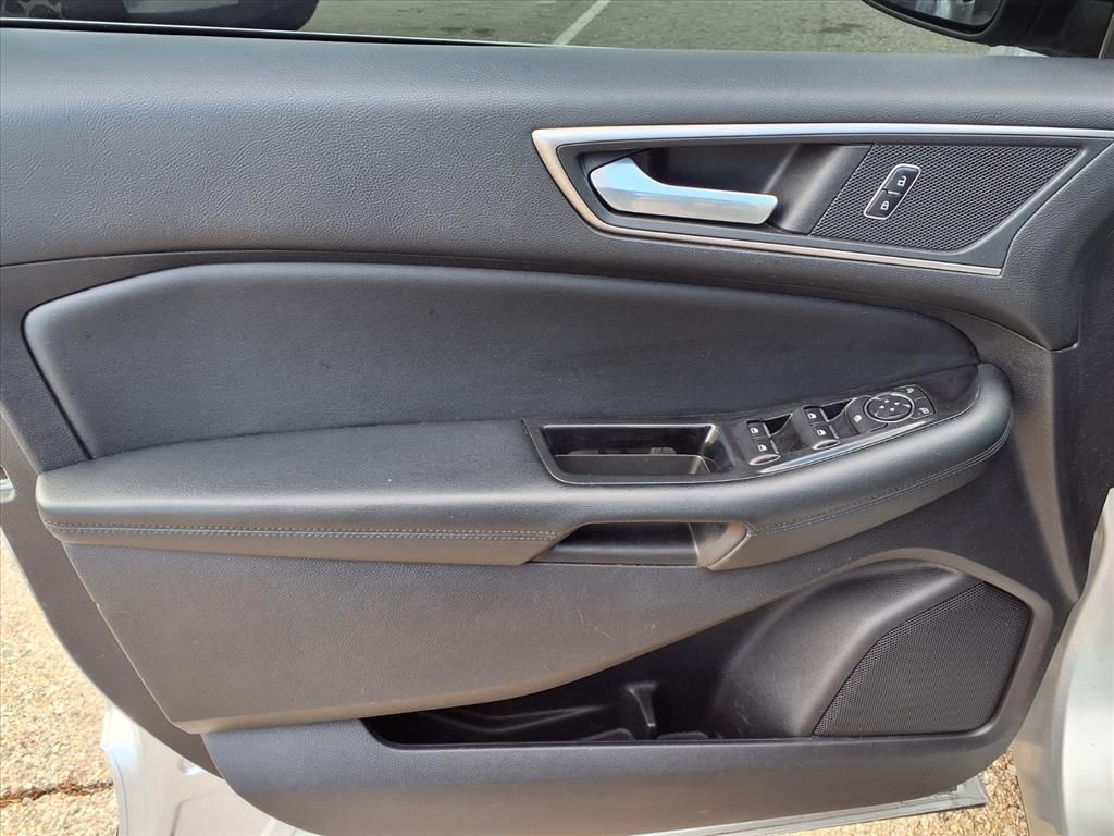 Thumbnail: 2017 Ford Edge - 20