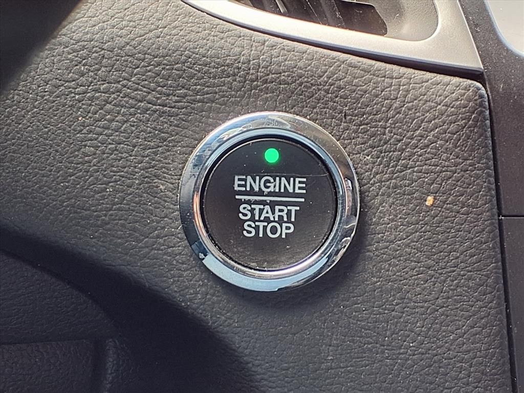 Thumbnail: 2017 Ford Edge - 30