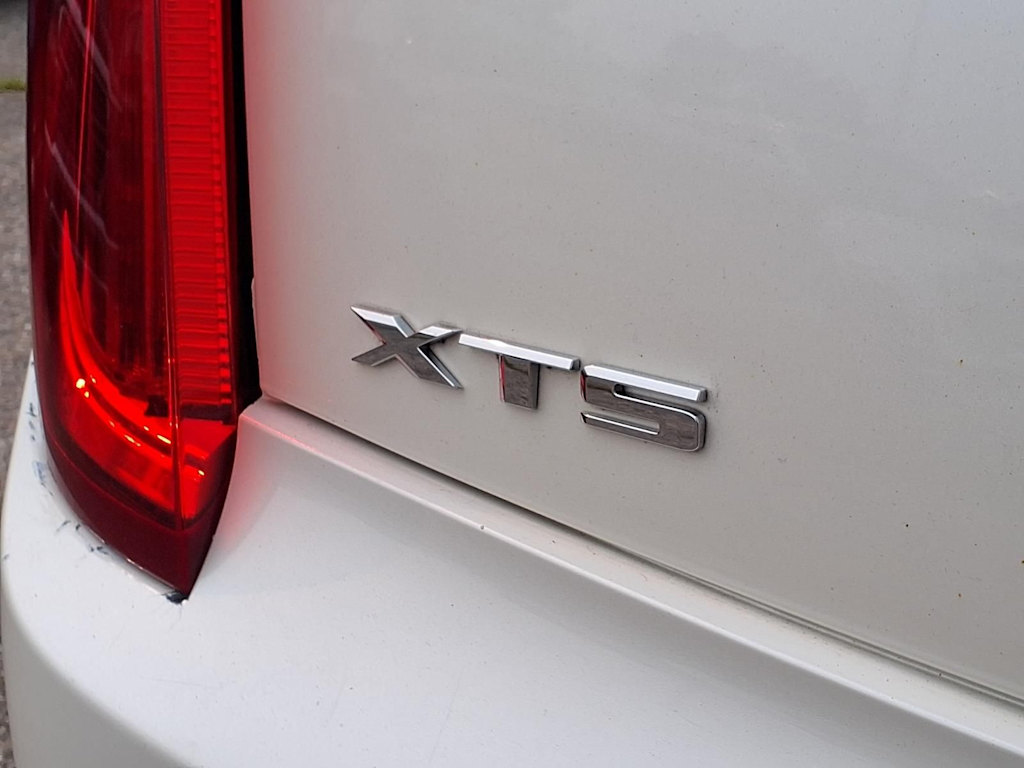 Thumbnail: 2015 Cadillac XTS - 6