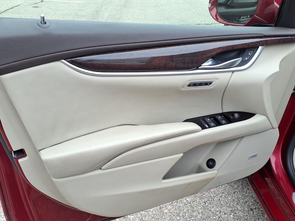 Thumbnail: 2013 Cadillac XTS - 17