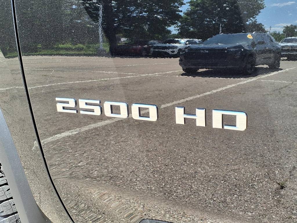Thumbnail: 2026 Chevrolet Silverado 2500 - 6