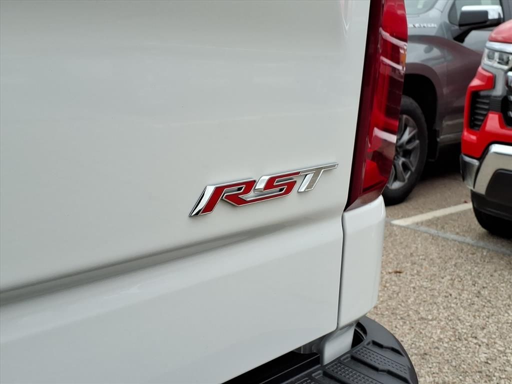 Thumbnail: 2026 Chevrolet Silverado 1500 - 6