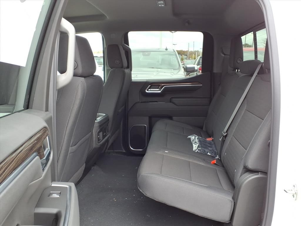 Thumbnail: 2026 Chevrolet Silverado 1500 - 10