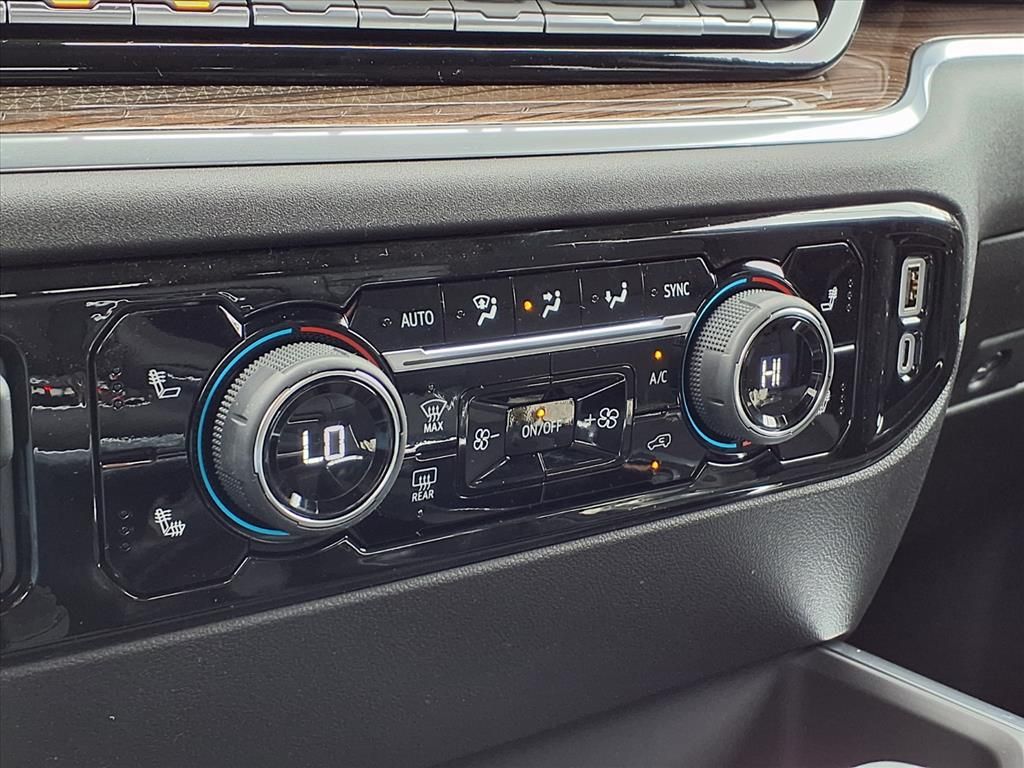 Thumbnail: 2026 Chevrolet Silverado 1500 - 22