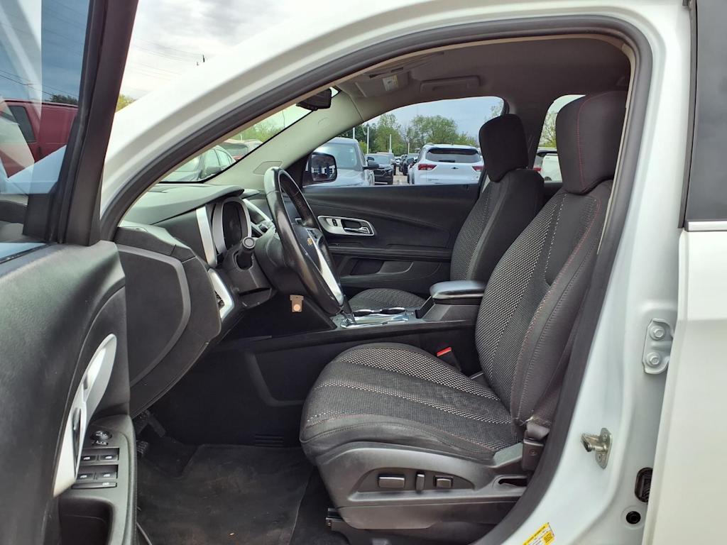 Thumbnail: 2017 Chevrolet Equinox - 9
