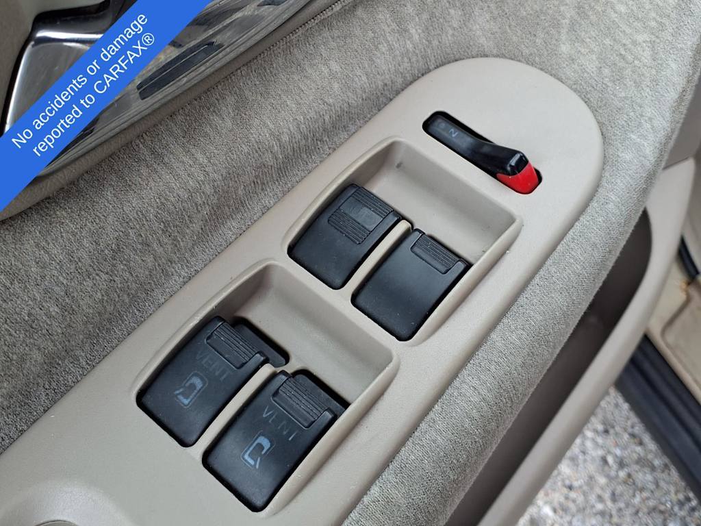 Thumbnail: 2000 Honda Odyssey - 17