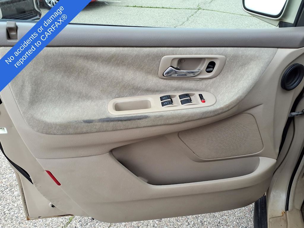 Thumbnail: 2000 Honda Odyssey - 16