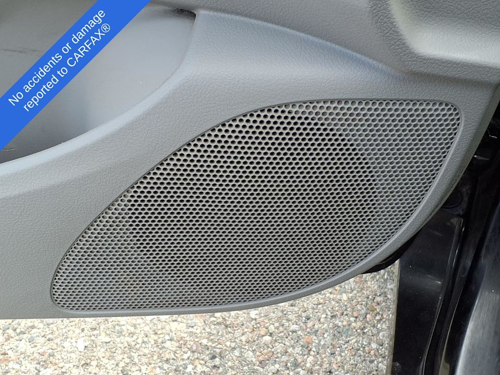 Thumbnail: 2011 Toyota Corolla - 15