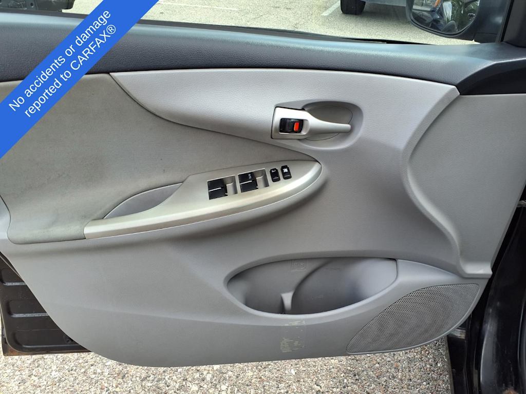 Thumbnail: 2011 Toyota Corolla - 20