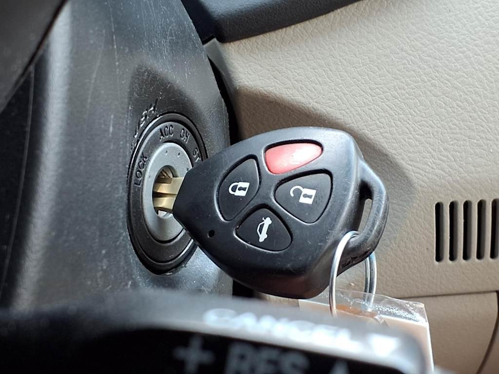 Thumbnail: 2013 Toyota Corolla - 27