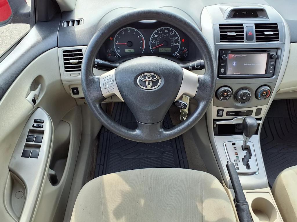 Thumbnail: 2013 Toyota Corolla - 8