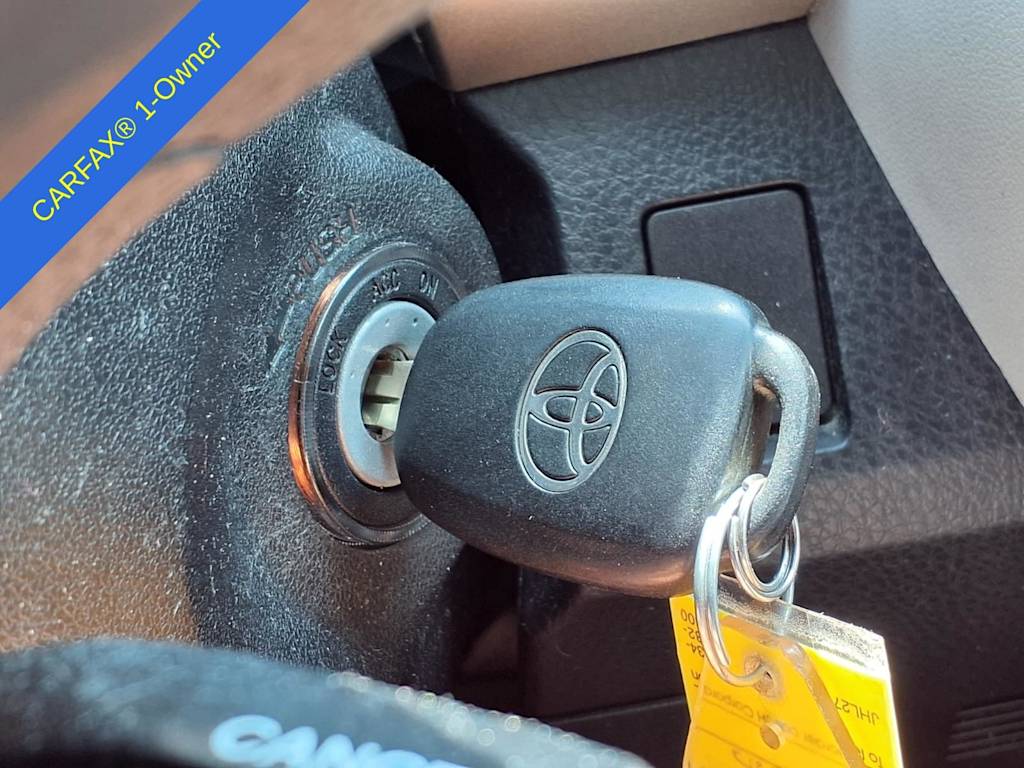 Thumbnail: 2013 Toyota RAV4 - 16
