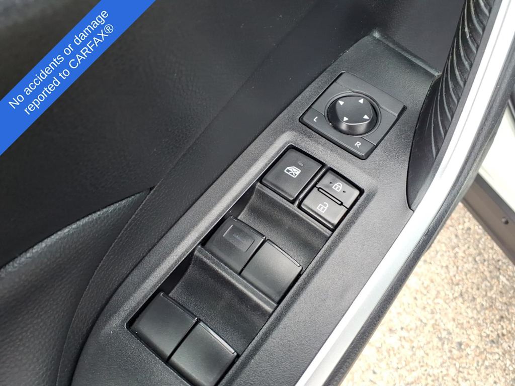 Thumbnail: 2019 Toyota RAV4 - 21