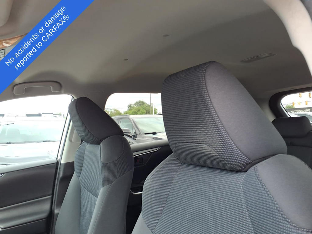 Thumbnail: 2019 Toyota RAV4 - 11