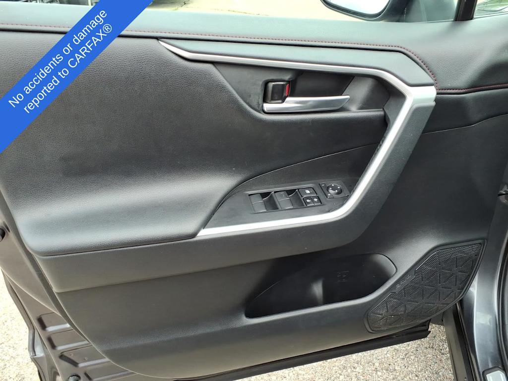 Thumbnail: 2020 Toyota RAV4 - 19