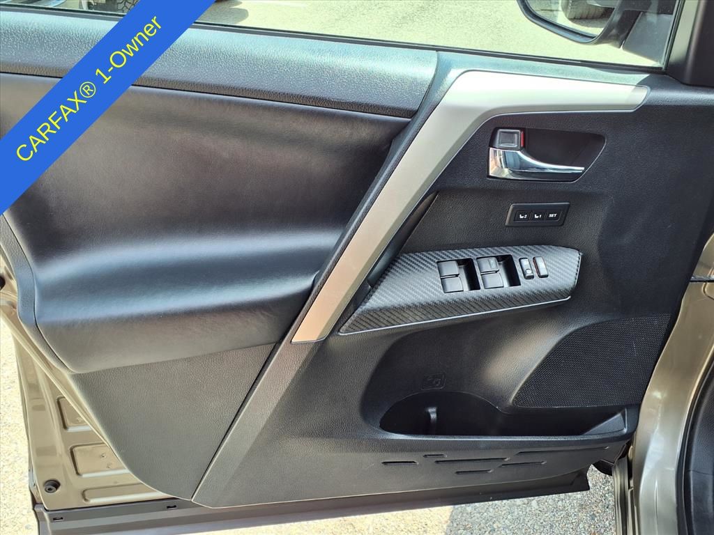 Thumbnail: 2014 Toyota RAV4 - 20