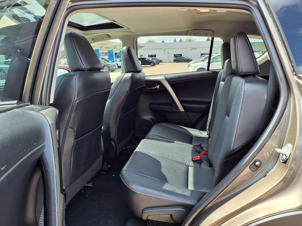 Thumbnail: 2014 Toyota RAV4 - 12
