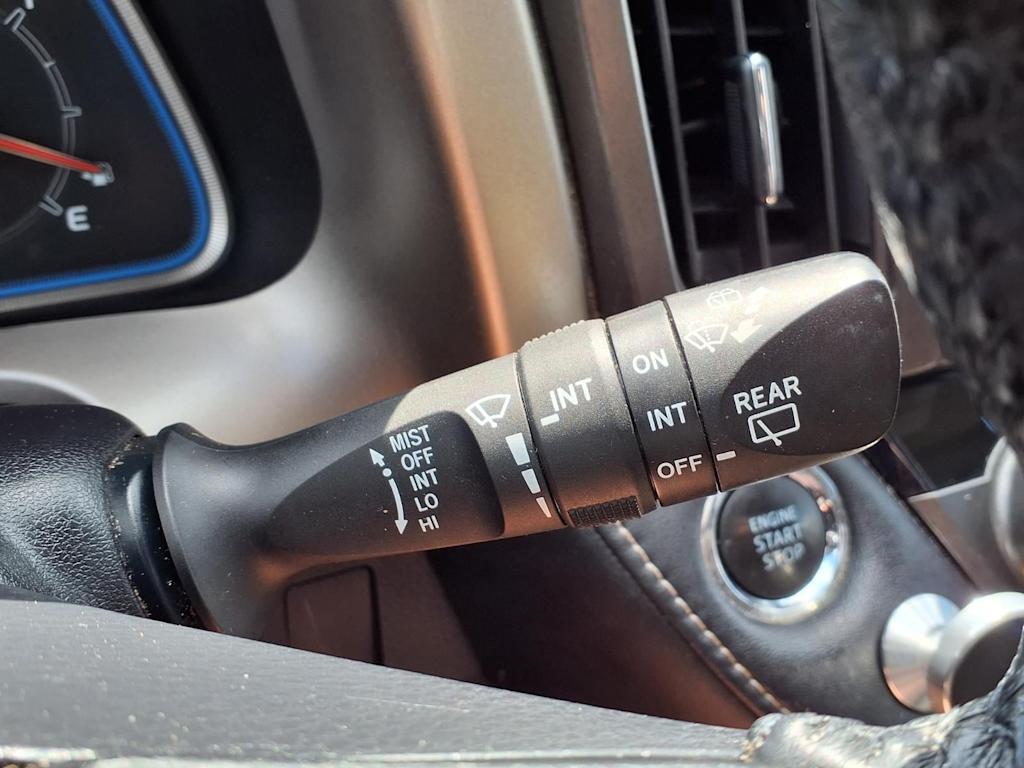 Thumbnail: 2014 Toyota RAV4 - 23