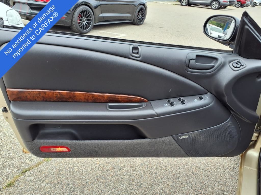 Thumbnail: 2000 Chrysler Sebring - 17