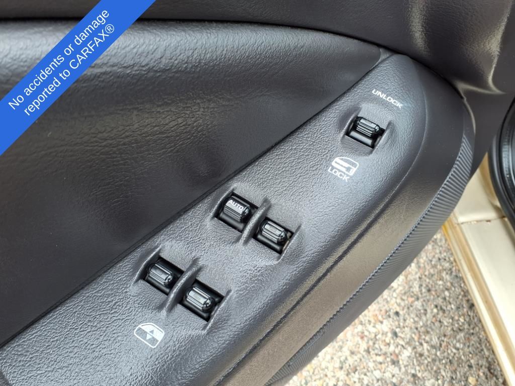 Thumbnail: 2000 Chrysler Sebring - 18
