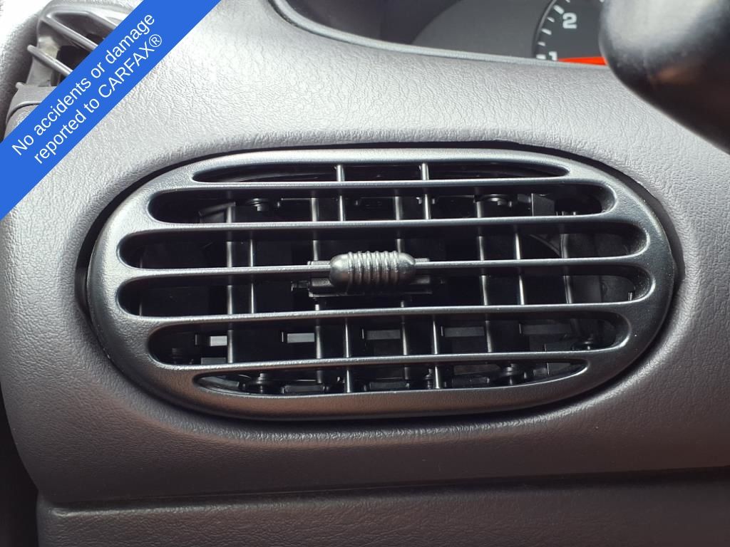 Thumbnail: 2000 Chrysler Sebring - 29