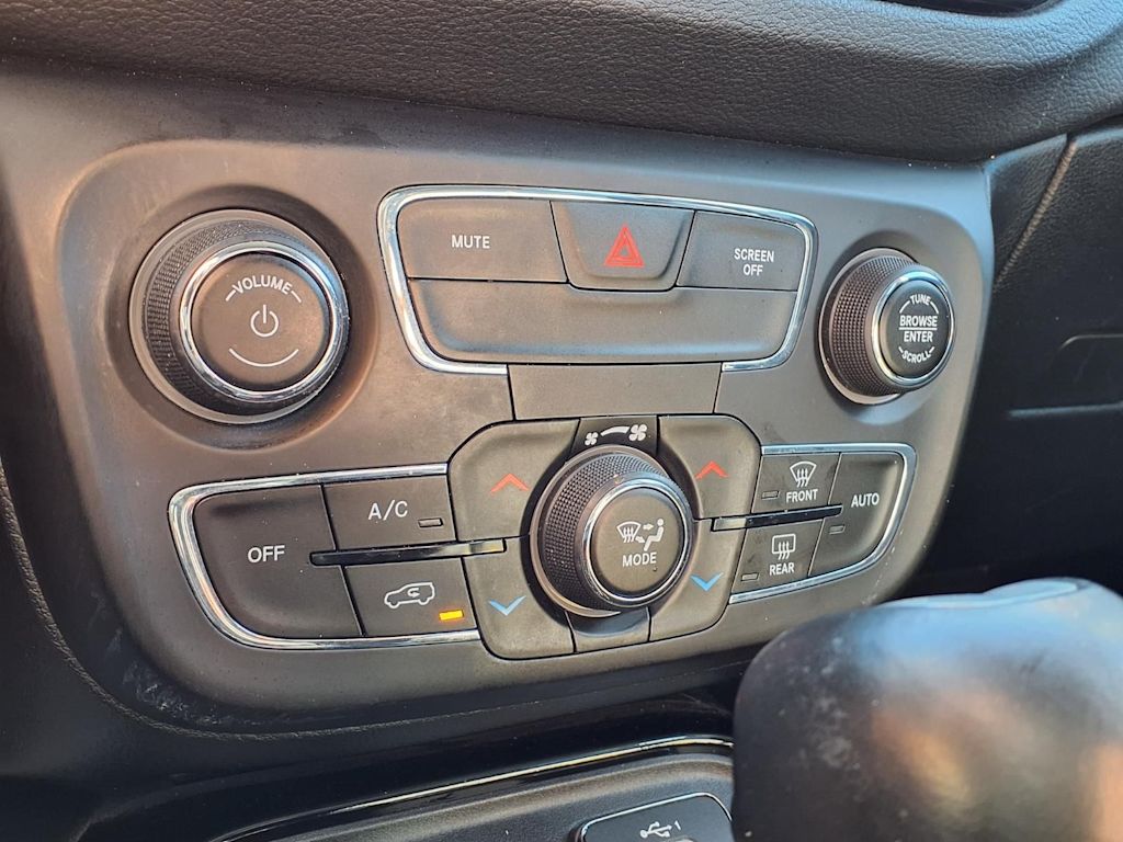 Thumbnail: 2019 Jeep Compass - 25