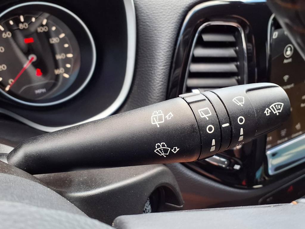 Thumbnail: 2018 Jeep Compass - 23